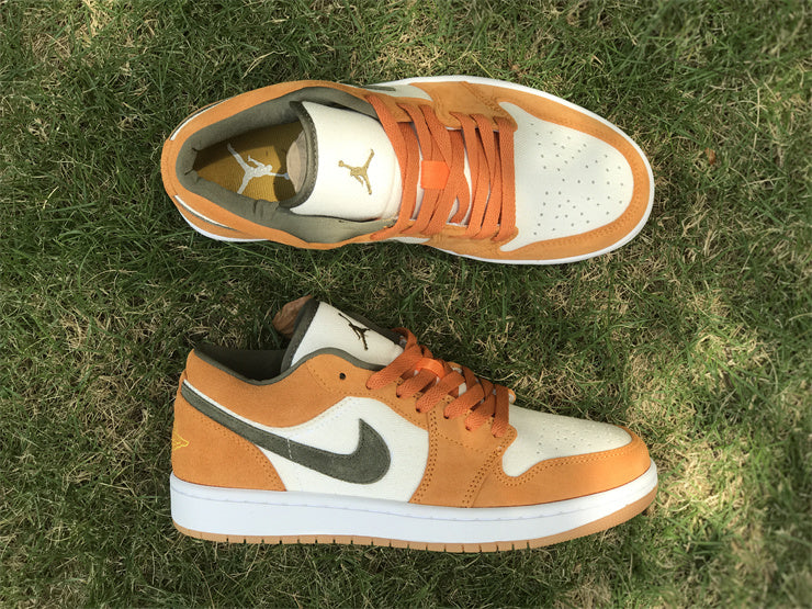 Air Jordan 1 Low SE Light Curry