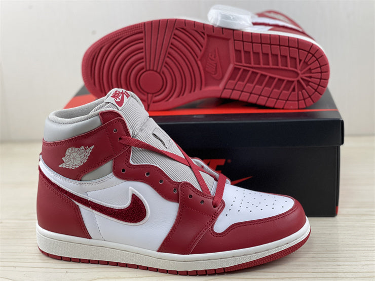 Air Jordan 1 Retro High OG Varsity Red (W)