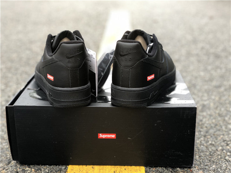 Nike Air Force 1 Low Supreme Black