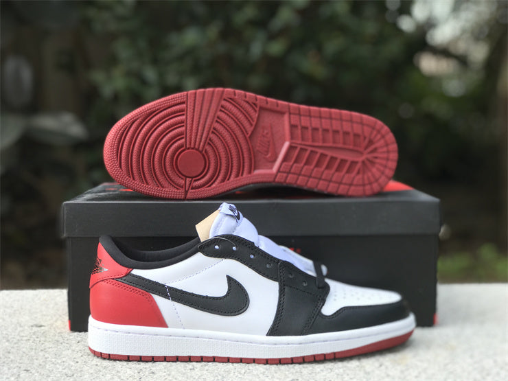 Air Jordan 1 Low Black Toe