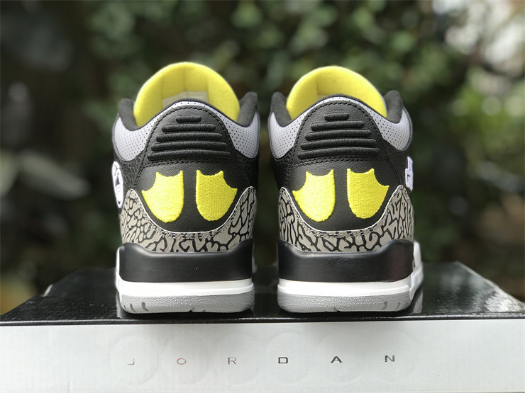 Air Jordan 3 Retro Oregon black and yellow duck