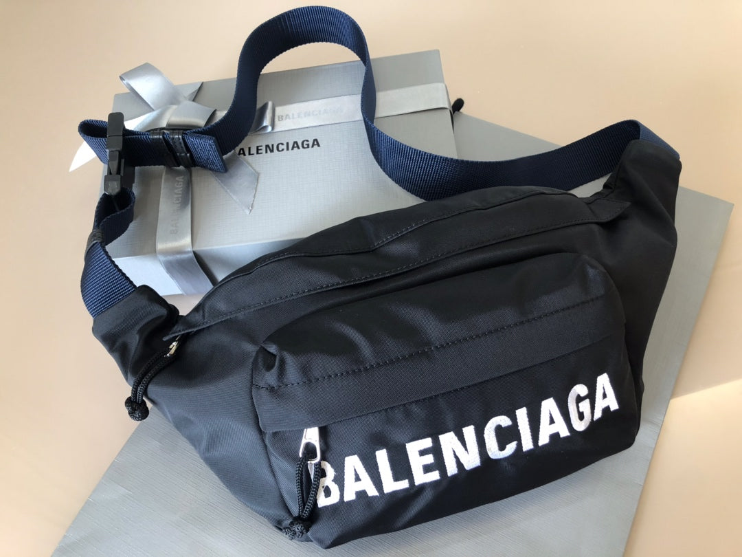 Canvas embroidered Fanny pack