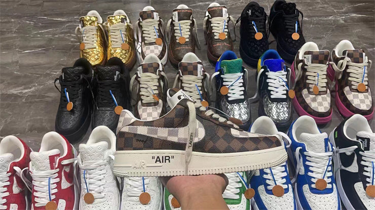 LOUIS VUITTON × Nike Air Force 1 Low