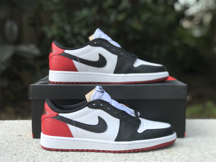 Air Jordan 1 Low Black Toe