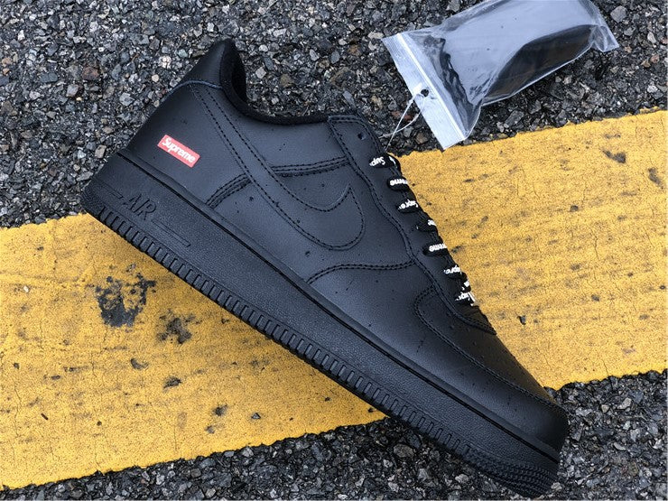 Nike Air Force 1 Low Supreme Black