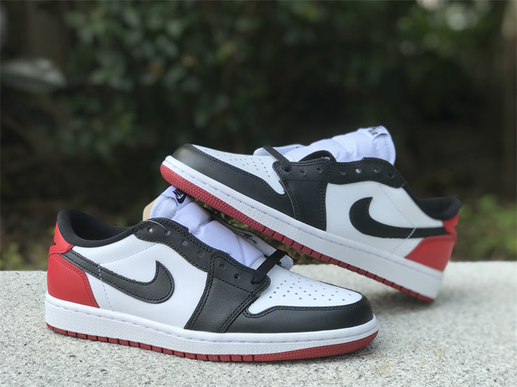 Air Jordan 1 Low Black Toe