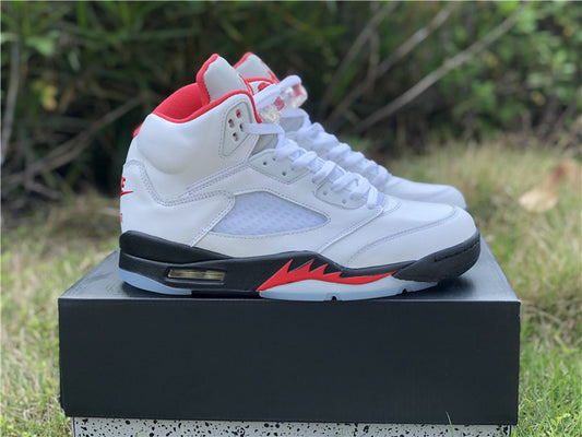 Air Jordan 5 Retro Fire Red Silver Tongue (2020)