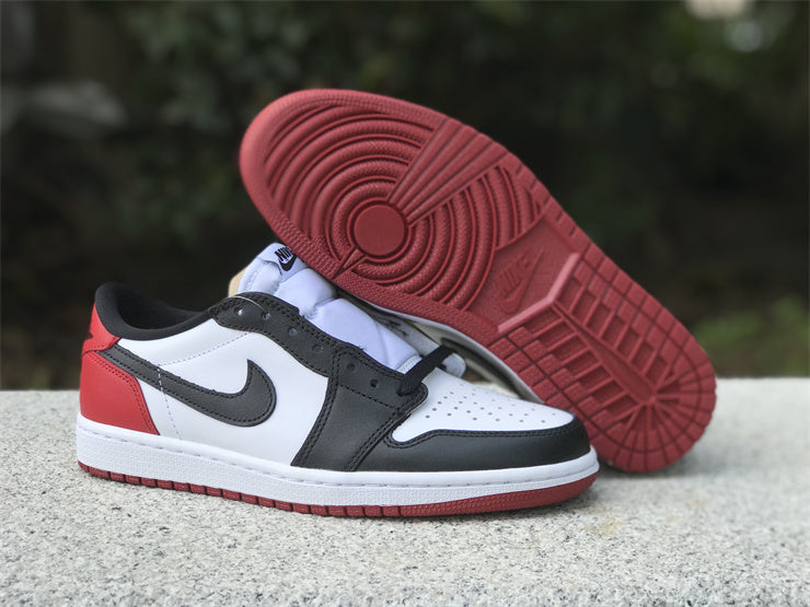 Air Jordan 1 Low Black Toe