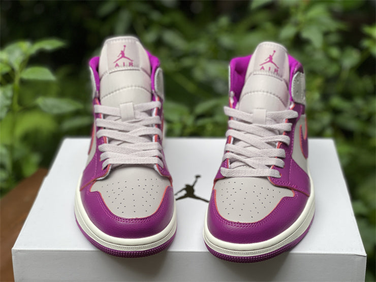 Air Jordan 1 Mid Magenta (2022) (W)