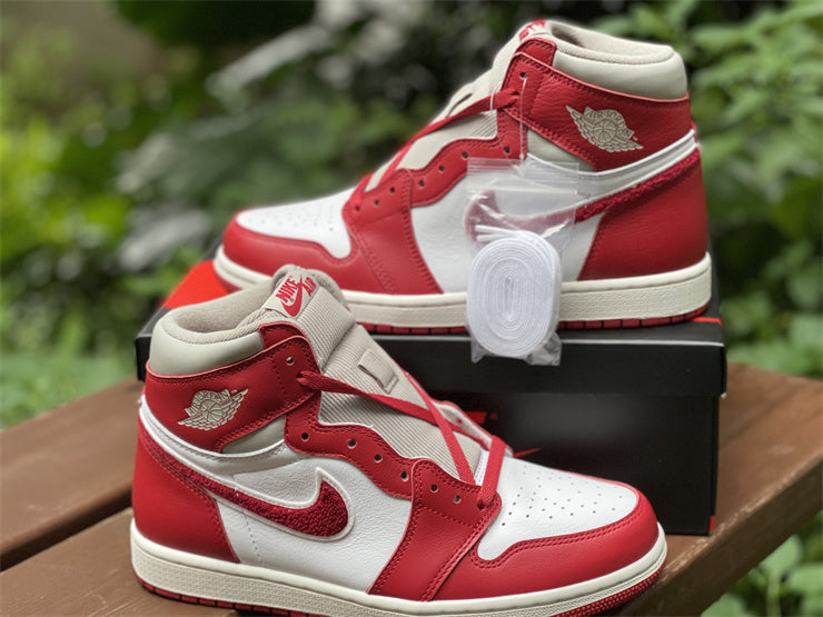 Air Jordan 1 Retro High OG Newstalgia Chenille (W)