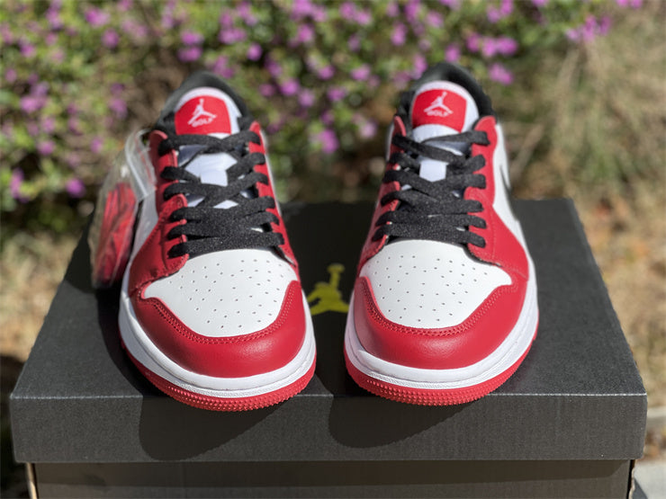 Air Jordan 1 Retro Low Golf Chicago