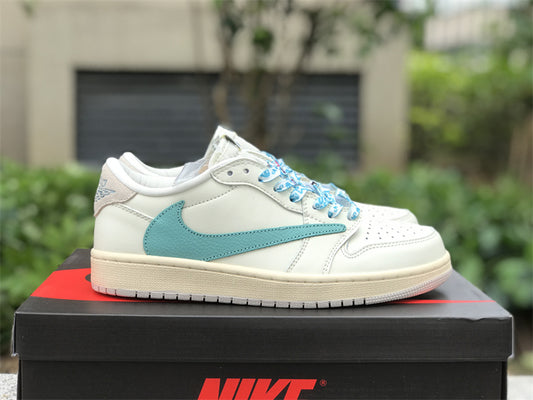 Air Jordan 1 Low X Travis Scott DM7866-102