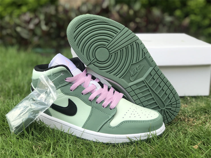 Air Jordan 1  Mid Dutch Green (W)