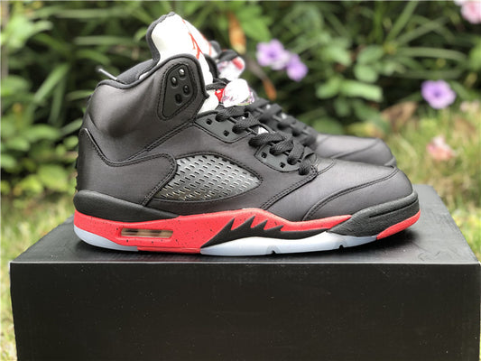 Air Jordan 5  Retro Satin Bred