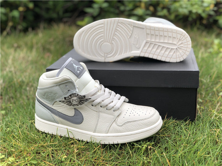 Air Jordan 1 Mid Light Bone