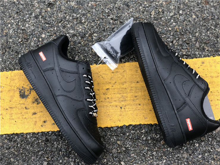 Nike Air Force 1 Low Supreme Black