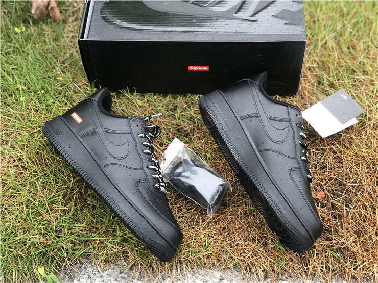 Nike Air Force 1 Low Supreme Black