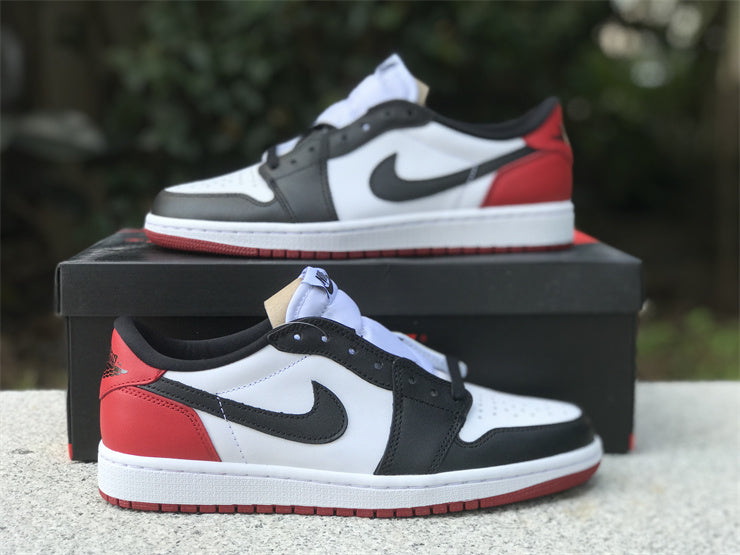 Air Jordan 1 Low Black Toe