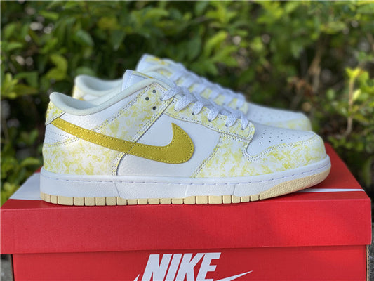 Nike Dunk Low Yellow Strike (W) DM9467-700