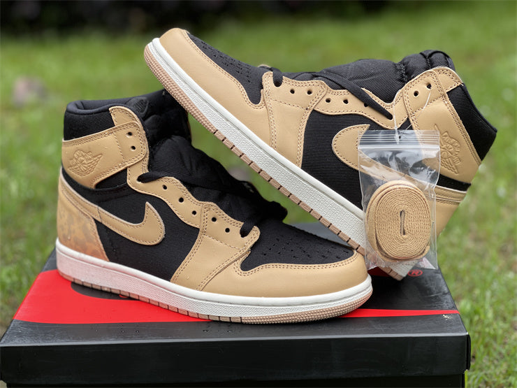 Air Jordan 1 High  OG Heirloom