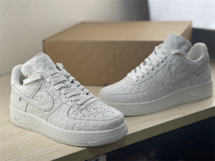 LOUIS VUITTON × Nike Air Force 1 Low