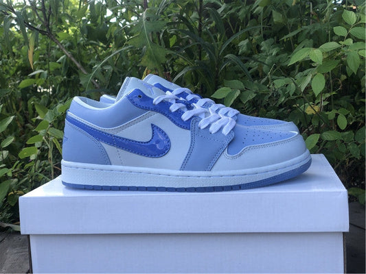 Air Jordan 1 Low SE Mighty Swooshers