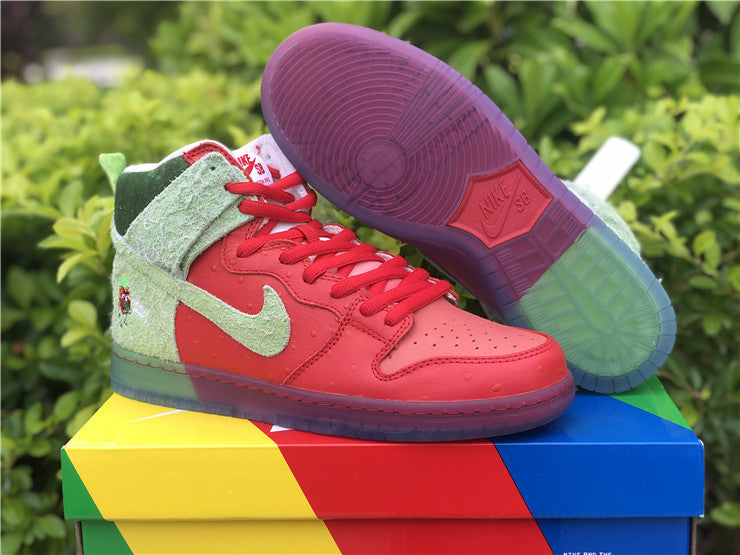 Nike Dunk High Strawberry Cough