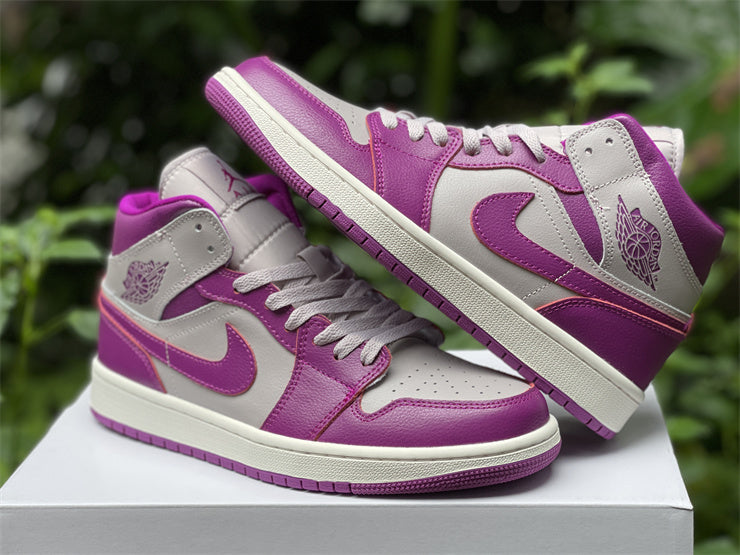 Air Jordan 1 Mid Magenta (2022) (W)