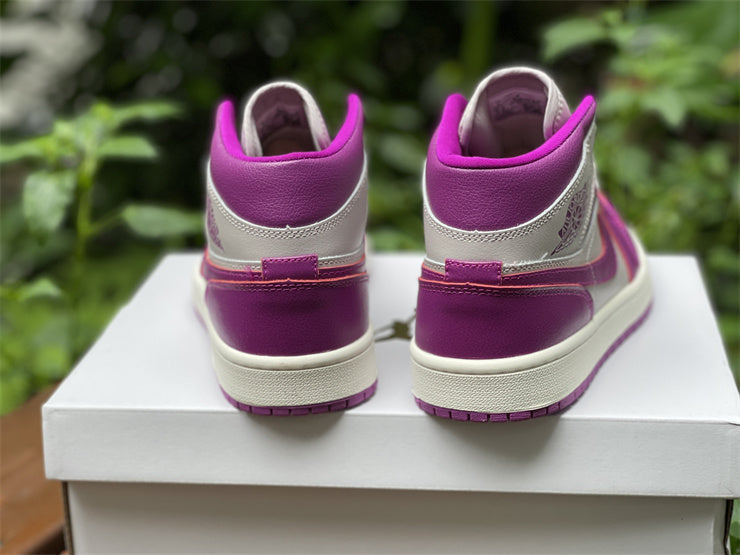 Air Jordan 1 Mid Magenta (2022) (W)