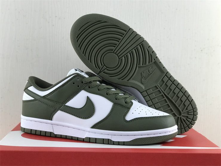 Nike Dunk Low Medium Olive (W)