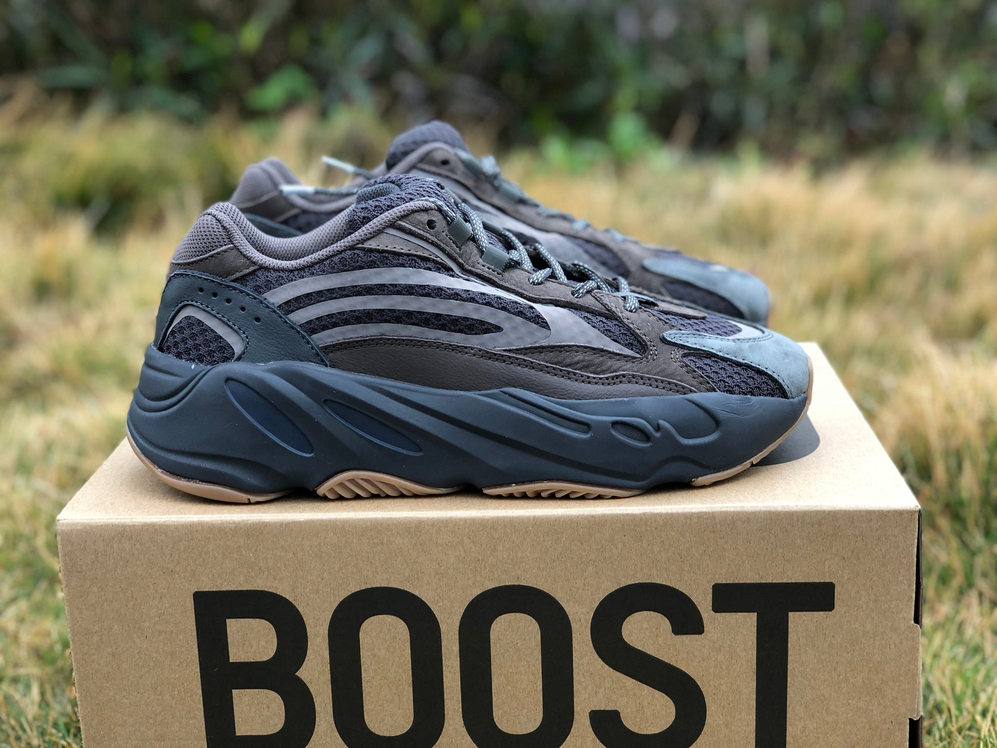 Adidas Yeezy Boost 700 V2 Geode