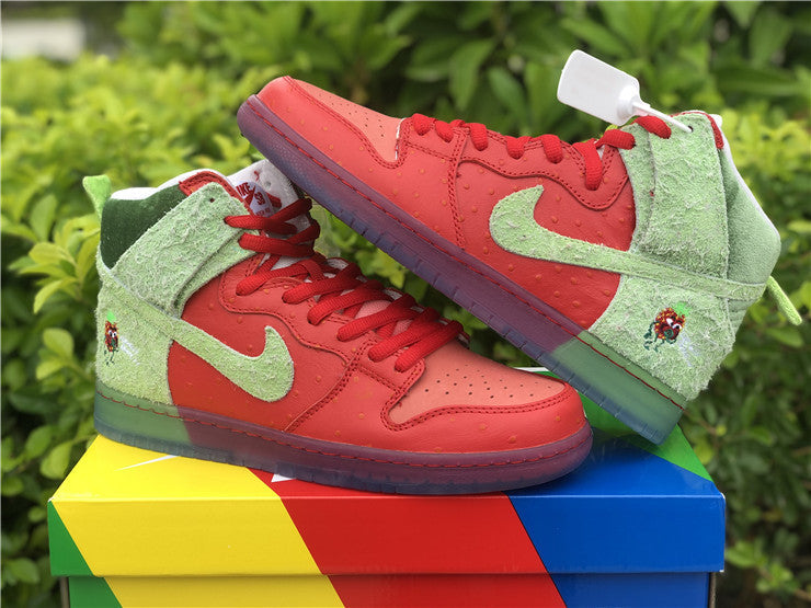 Nike Dunk High Strawberry Cough