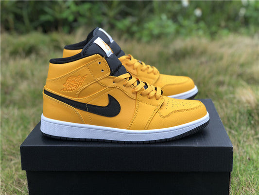 Air Jordan 1 Mid University Gold Black