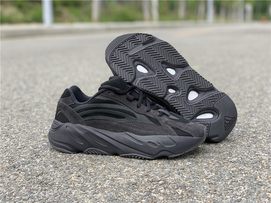 Adidas Yeezy Boost 700 V2 Vanta