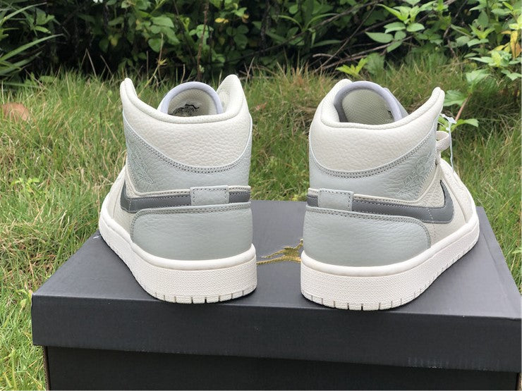 Air Jordan 1 Mid Light Bone