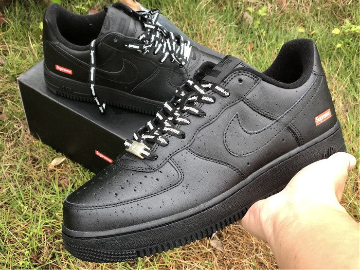 Nike Air Force 1 Low Supreme Black