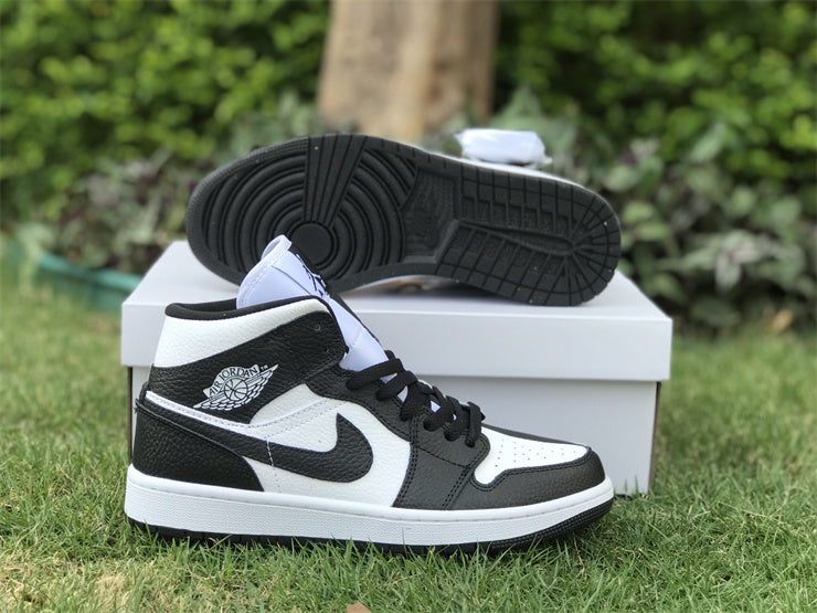 Air Jordan 1  Mid “Invert