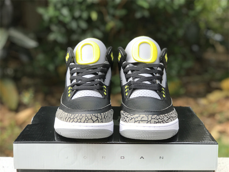 Air Jordan 3 Retro Oregon black and yellow duck